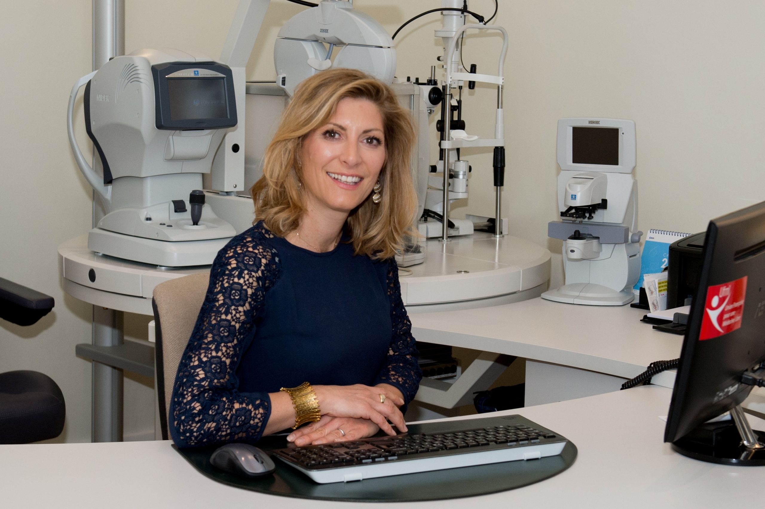 Sabrina bureau 1Mb scaled